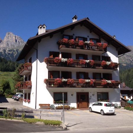 Garni Mariolina Bed & Breakfast Falcade Exterior photo