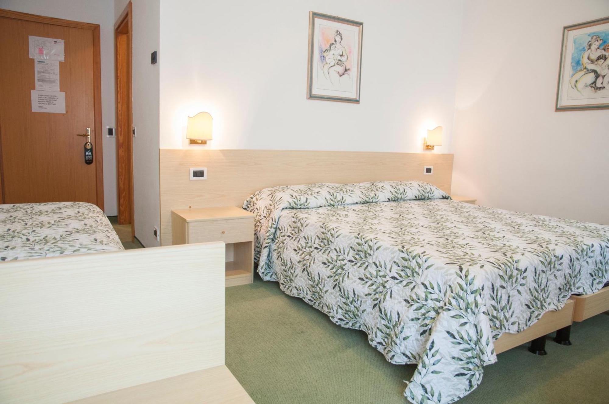 Garni Mariolina Bed & Breakfast Falcade Exterior photo