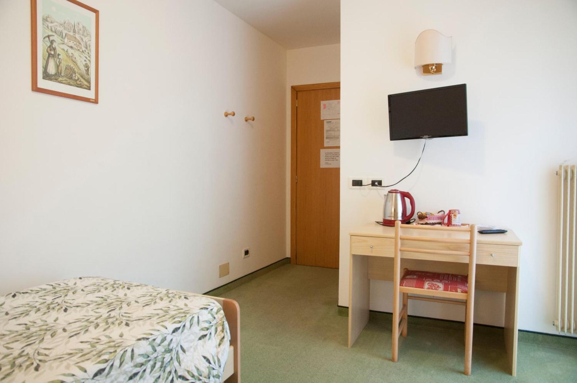 Garni Mariolina Bed & Breakfast Falcade Exterior photo