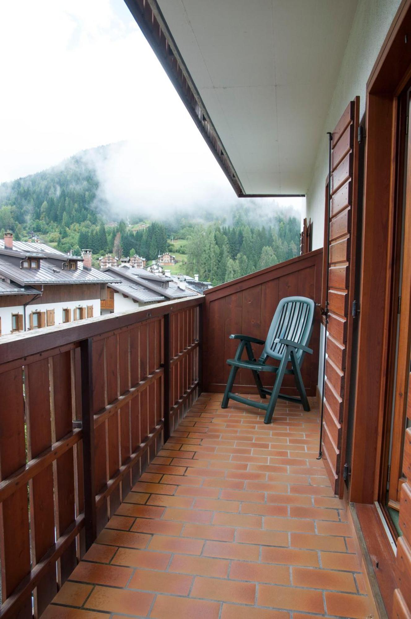 Garni Mariolina Bed & Breakfast Falcade Exterior photo