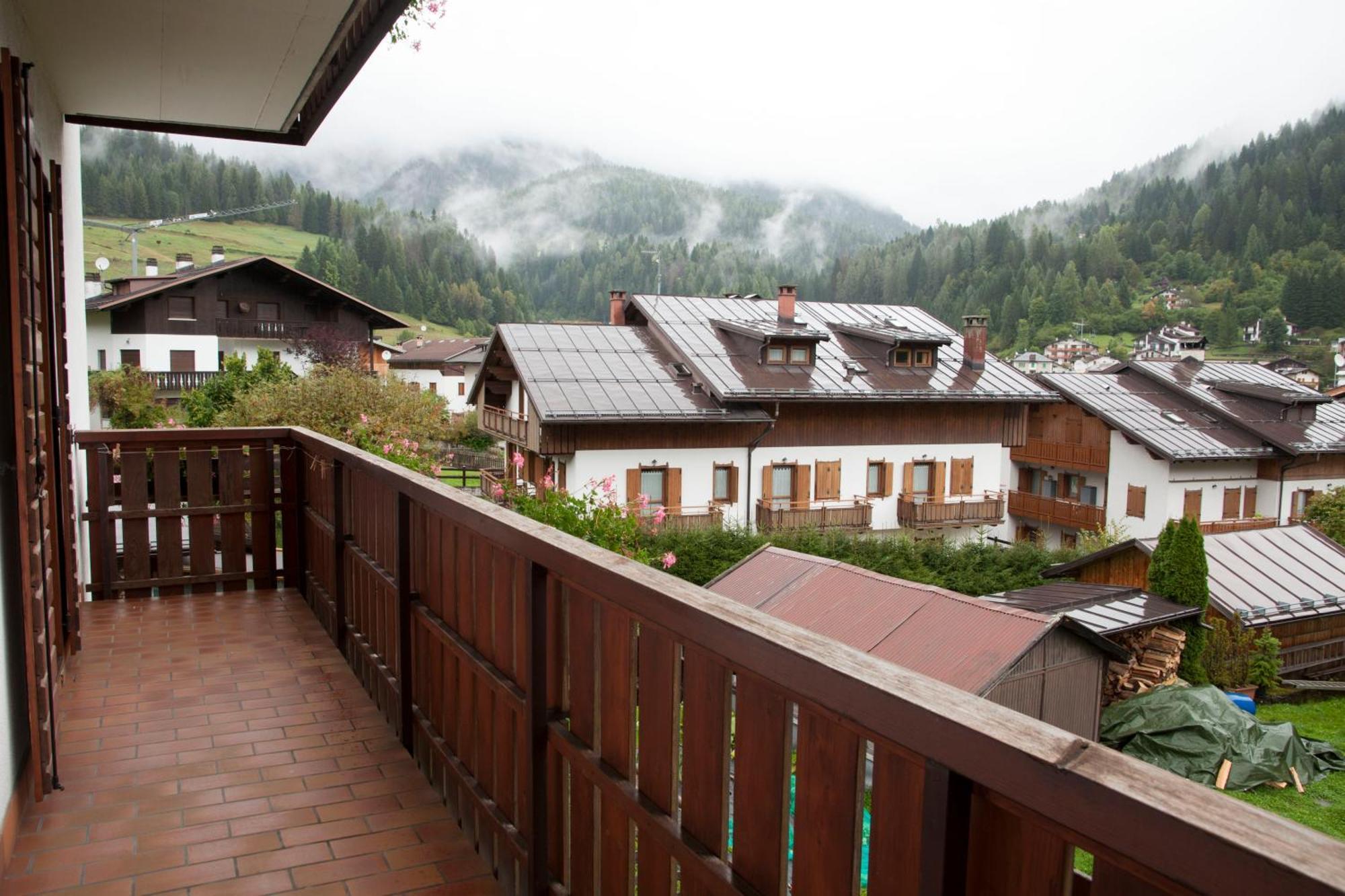 Garni Mariolina Bed & Breakfast Falcade Exterior photo