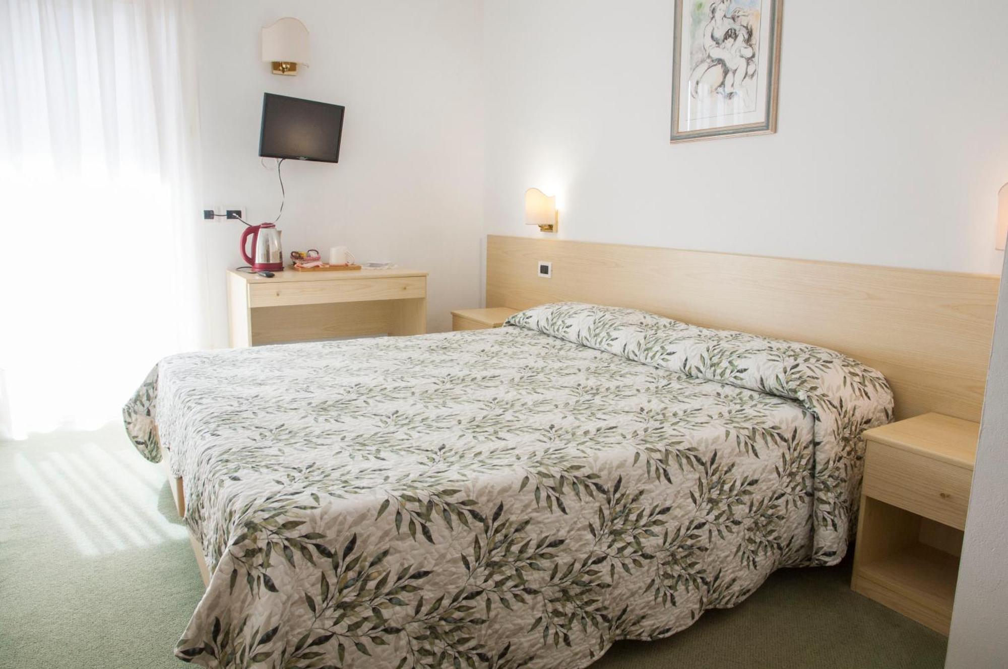 Garni Mariolina Bed & Breakfast Falcade Exterior photo